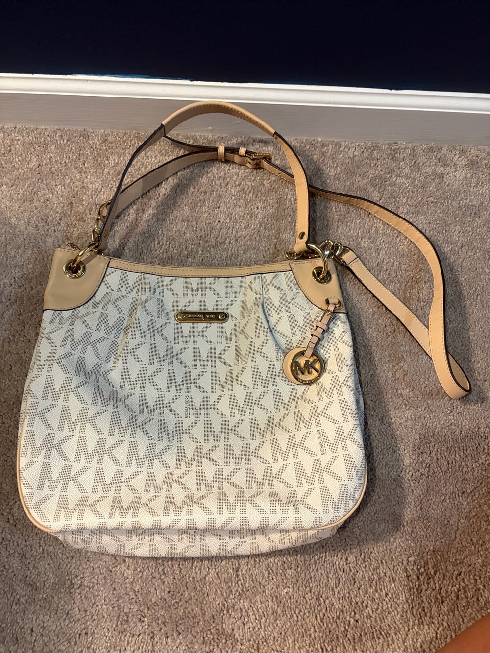 Michael Kors Jet Set Convertible Shoulder Bag